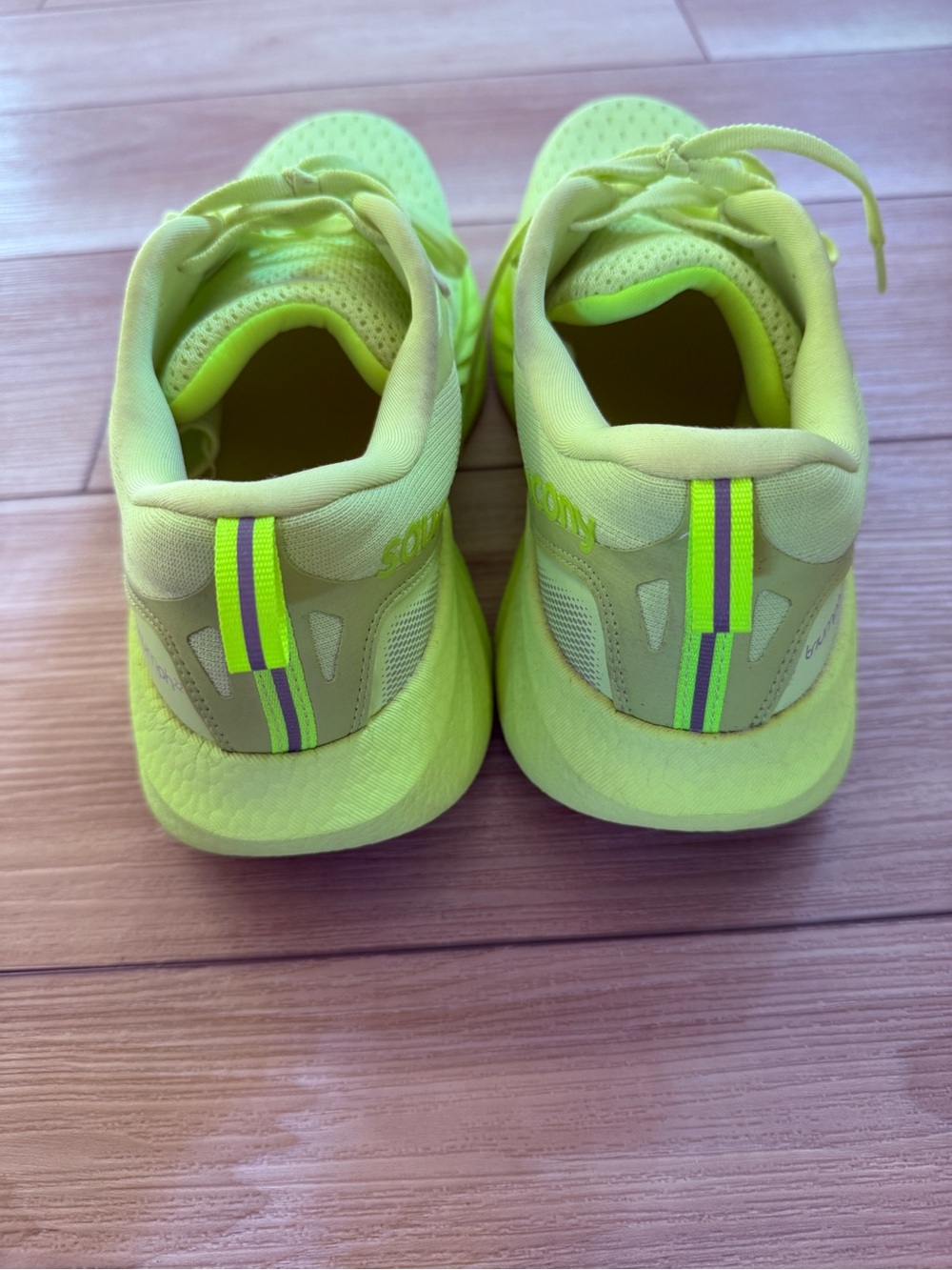 Saucony Triumph 22 Women’s Running Athletic Walking Shoes Size 12 - Picture 4 of 7